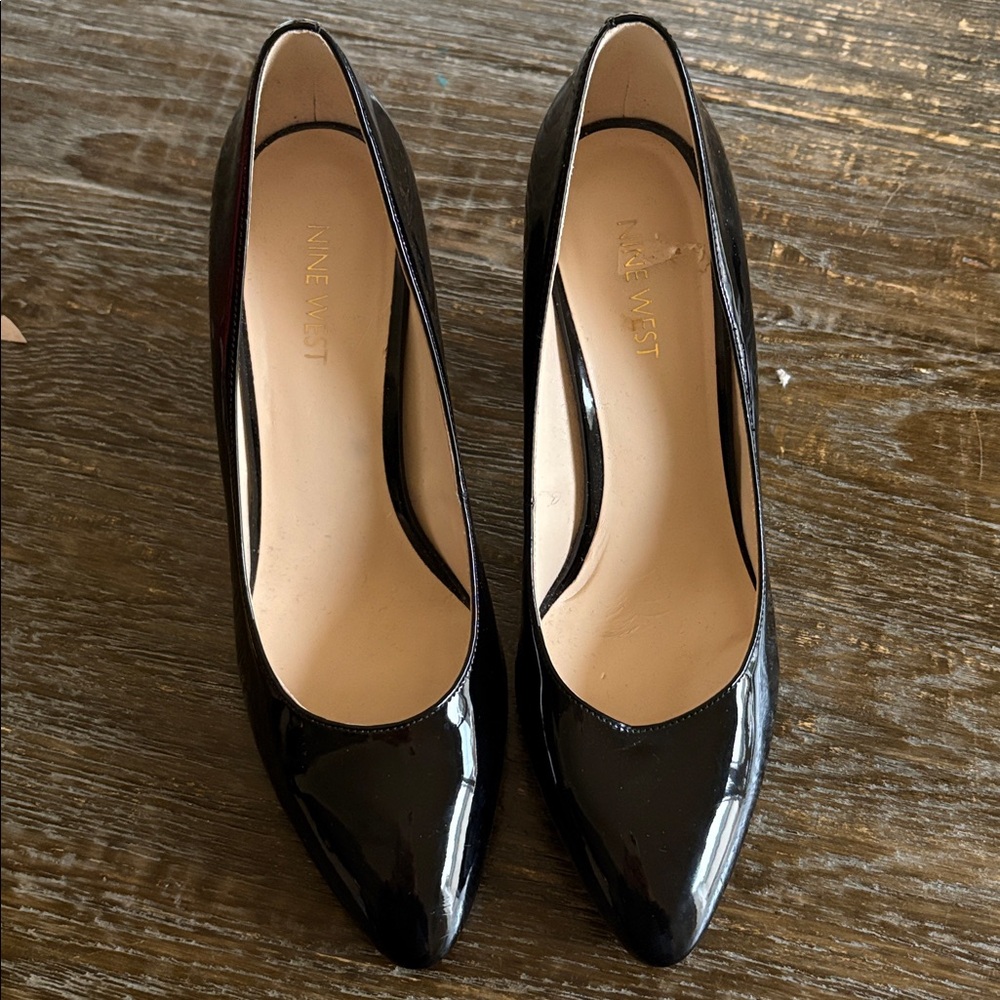 Nine West Glossy Patent Black Heels, size 7.5